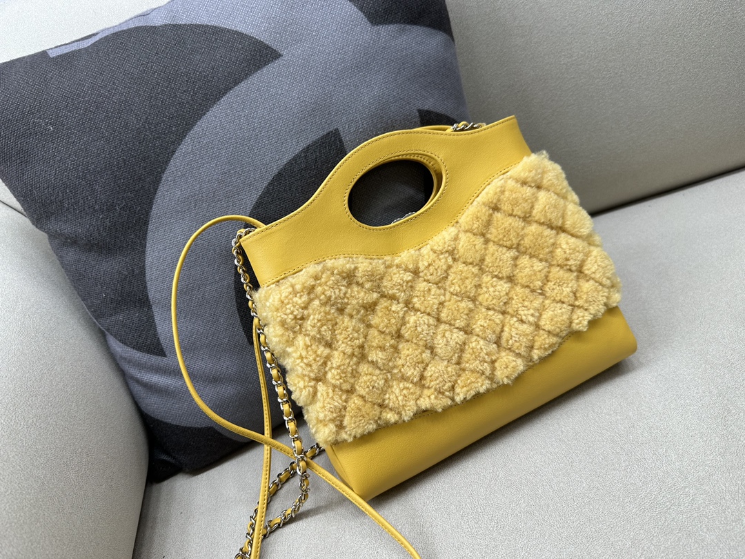 Mini 31 Chain Shoulder Bag Handbag AS4133 Yellow